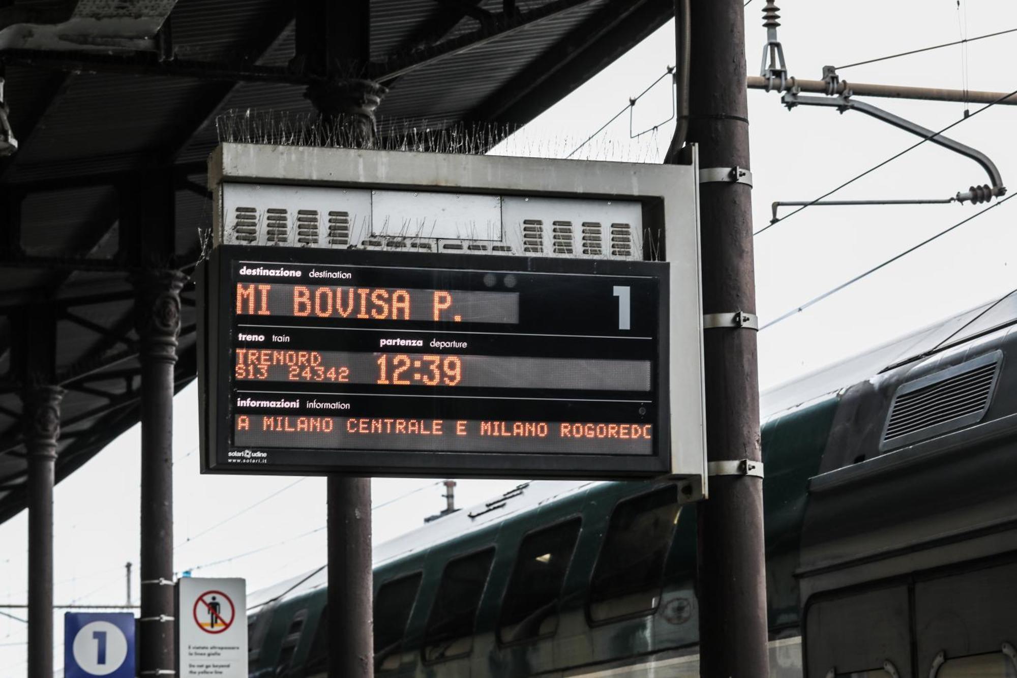 Angolo Alla Stazione - Bilocale Ristrutturato Zona Stazione E Ospedali Pavia Buitenkant foto